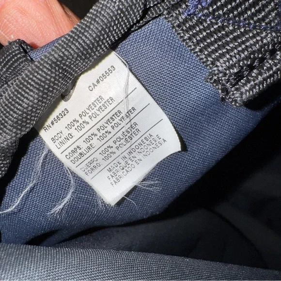 Nike Medium Size Navy Blue Black Duffel Bag with Logo - Picture 11 of 11